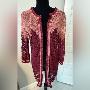 Gimmicks by BKE Lace Floral Cardigan Size Small
